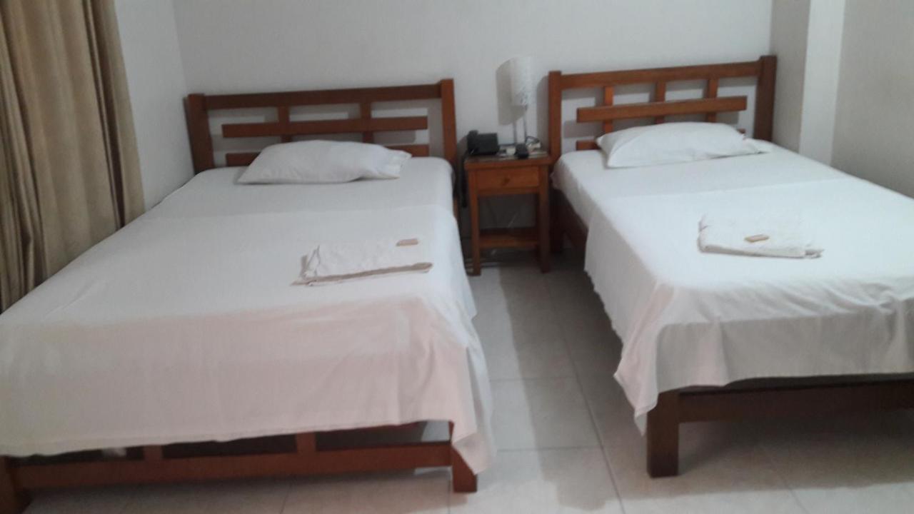 Hotel Comercial Neiva Neiva  Kültér fotó